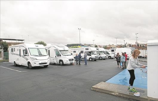 El área de estacionamiento para autocaravanas en Badajoz amplía su capacidad